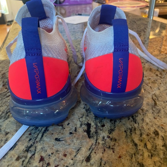 Nike Vapormax sneaker. - Picture 1 of 3